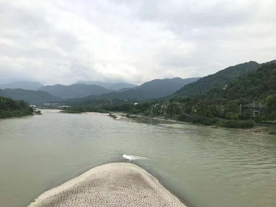 1-Day Mount Qingcheng and Dujiangyan Irrigation System Tour - Dujiangyan: the oldest irrigation system you can understand fast
