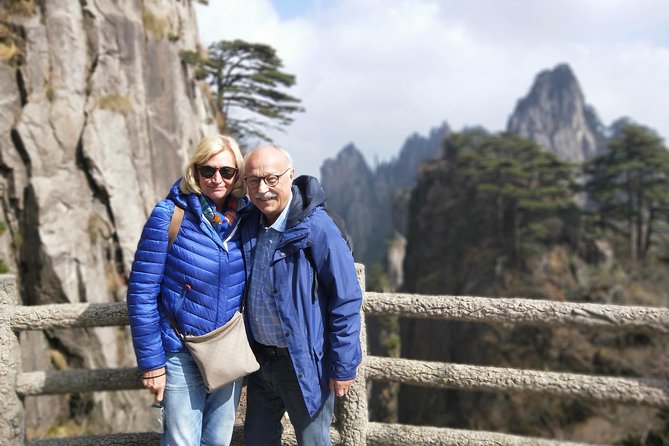 1-Day Mt. Huangshan Tour with Optional Hongcun & Xidi Village - White Goose Peak, Shixin Peak, and Bi Sheng Hua Stops