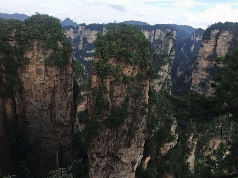1-Day Private Tour to Zhangjiajie Highlights - What to wear and bring for a mountain park day