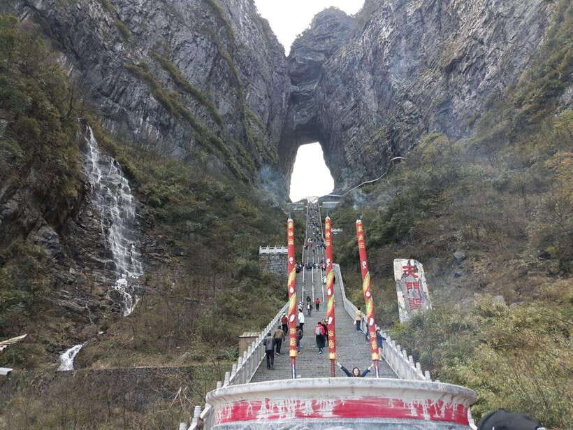 1-Day Private Tour to Zhangjiajie Highlights - Zhangjiajie National Forest Park: sandstone pillars, caves, and wildlife you can actually notice