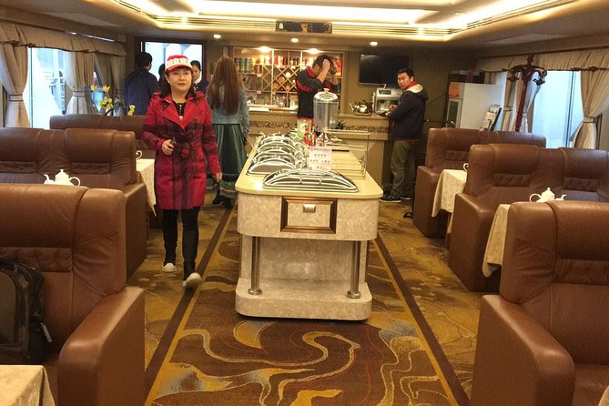 1 Day Relaxing Li River Cruise Private Tour with the 4 Star Luxury Boat VIP Room - Yangdi Village, Mural Hill, and other boat-view stops