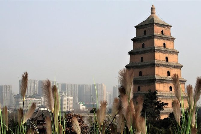 2-Day Private Classic Xi'an City Tour from Beijing by Bullet Train - Day 1: City Wall Views, Drum Tower, and Muslim Quarter Snacks
