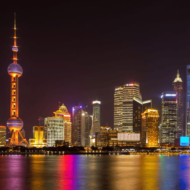 2 Day Private Shanghai Skyline to Watertown & Suzhou Garden - Riding the train to Suzhou: why the transfer is part of the comfort