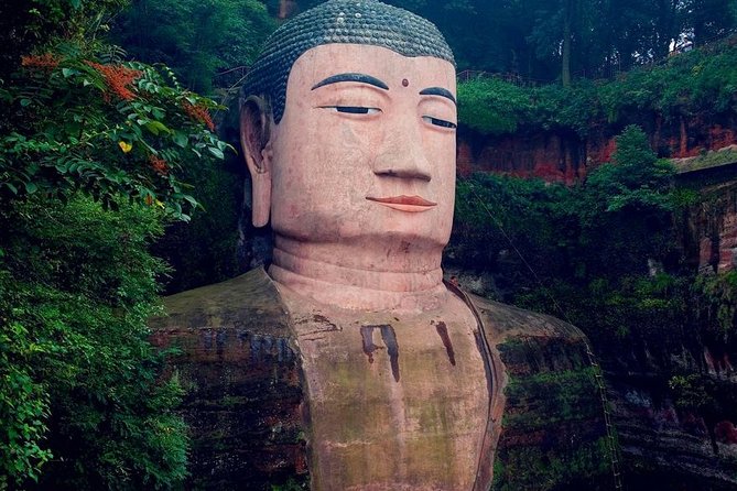 2-Day Private Tour of Leshan Grand Buddha and Emei Shan including Monastery Stay - What this 2-day plan actually delivers, beyond UNESCO stickers