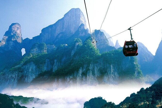 2-Day Private Tour to Mt.AVATAR & Glass Bridge & Mt.Tianmen - Hotel Pickup and a Private Guide Who Handles the Chaos
