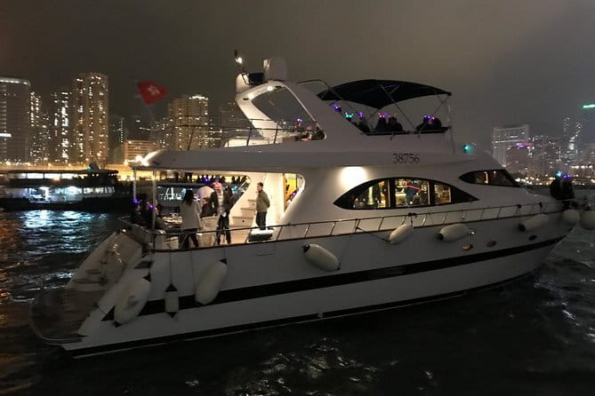 2025 Chinese New Year Fireworks Open Bar Yacht Dinner Cruise HK - Entering Hong Kong’s Chinese New Year, from Victoria Harbour