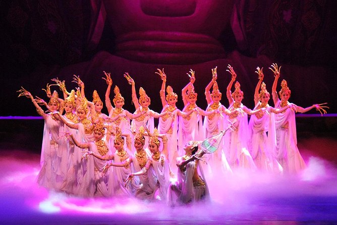 3-Day Private Silk Road Tour of Dunhuang: Mogao Grottoes, Yulin Grottoes, Crescent Moon Pool - Day 2 morning: Mogao Grottoes and the Digital Film Center, before you look at murals