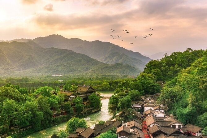 3 Day Private Tour to Jiuzhai Valley and Huanglong - The real value: an English-speaking guide who shapes your day