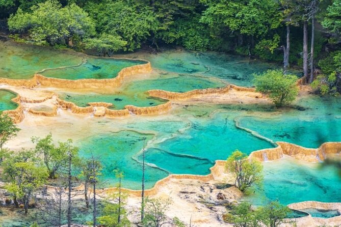 3 Day Private Tour to Jiuzhai Valley and Huanglong - Who this private Jiuzhai Valley and Huanglong tour fits best