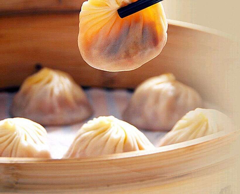 3-Hour Shanghai Street Food Tasting & Old Town Private Tour - Hotel pickup and local transport, without the stress