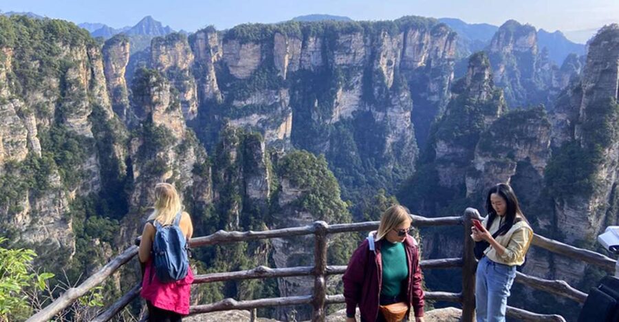 4-Day Highlights of Zhangjiajie With Sunrise Experience - Day 2 inside Zhangjiajie National Forest Park, South gate entry to Yuanjiajie