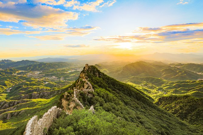 4-Day Private Tour of Beijing: Great Wall, Forbidden City, Tiananmen Square and Peking Duck Dinner - Old Beijing at night: hutongs on foot and acrobatics after dark
