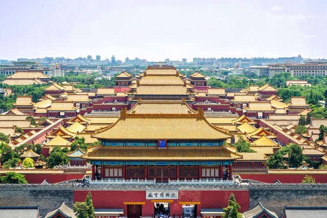 4-Hour Beijing Private Deep Tour Tiananmen Square Forbidden City - How the guide experience shows up, from Ling ling Sun to Helen to Linda