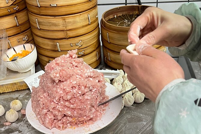 4-Hr Shanghai Layover Tour: Maglev, Wet Market, Food, Landmarks - Bites and sips: eating like you have a plan, not luck