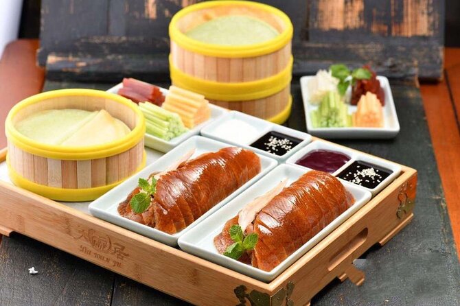 4 hrs Beijing Forbidden City Tour with Lunch or acrobatic Show - Upgrade options: Quanjude roast duck lunch or a kung fu/acrobatic show