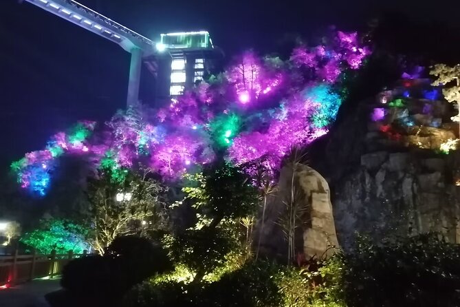 5-Hour Guangzhou Private Day Trip to Huangteng Gorge Glass Bridge - Why Huangteng Gorge’s dusk timing is the real selling point