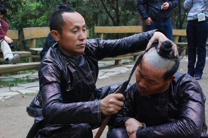 7Day Sanjiang+ZhaoXing+Huangguoshu Waterfall private Tour - Entering The Longji Rice Terraces, starting with a climb