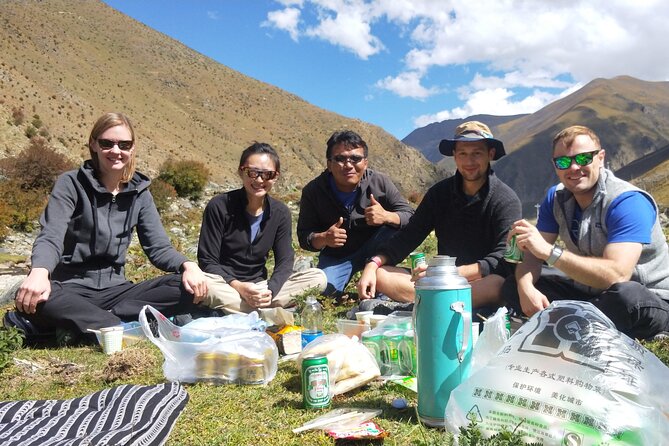 8 Days Lhasa Gyantse Shigatse Mt Everest Group Tour - Permits, Oxygen, and Altitude Reality Checks