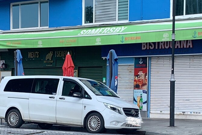 A Private City Tour of Hong Kong with Mercedes-Benz - Pickup in Kowloon, plus the areas that may cost extra