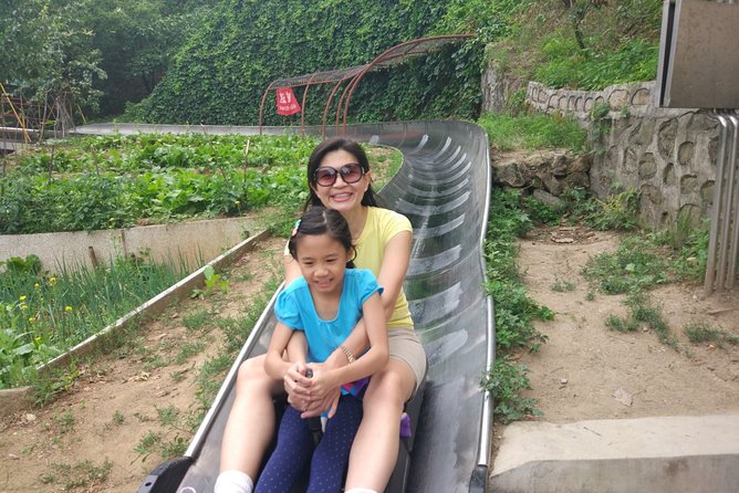 All-inclusive Day Tour: Mutianyu Great Wall & Beijing Panda Zoo with Local Lunch - Inside Beijing Panda House: Breakfast-Time Watching That Feels Effortless