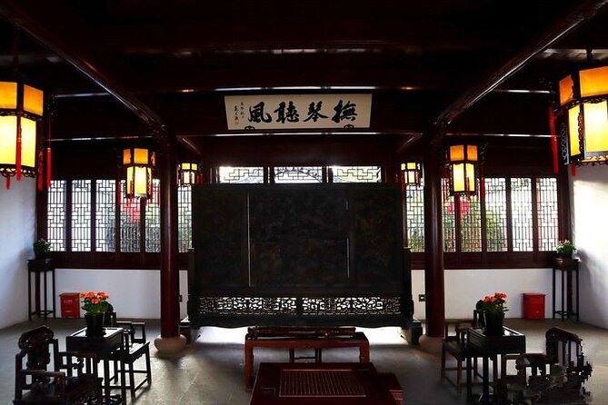 All-inclusive Half-day Private Tour To Zhujiajiao Water Town - Wandering the old lanes and traditional architecture