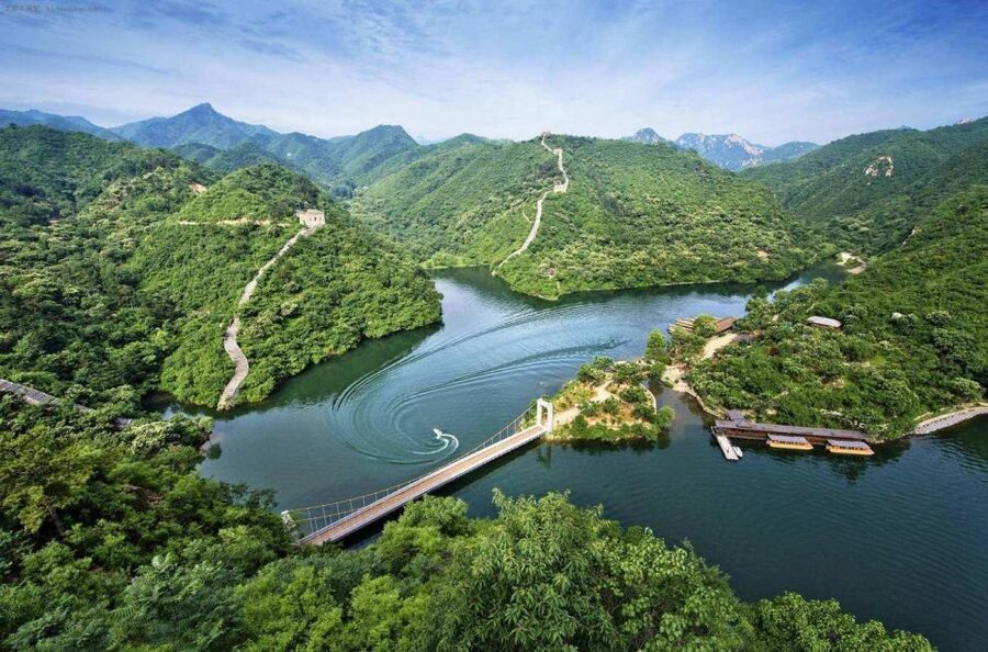 All-Inclusive Private Tour:Mutianyu&Huanghuacheng Great Wall - English-speaking private guides: what that improves