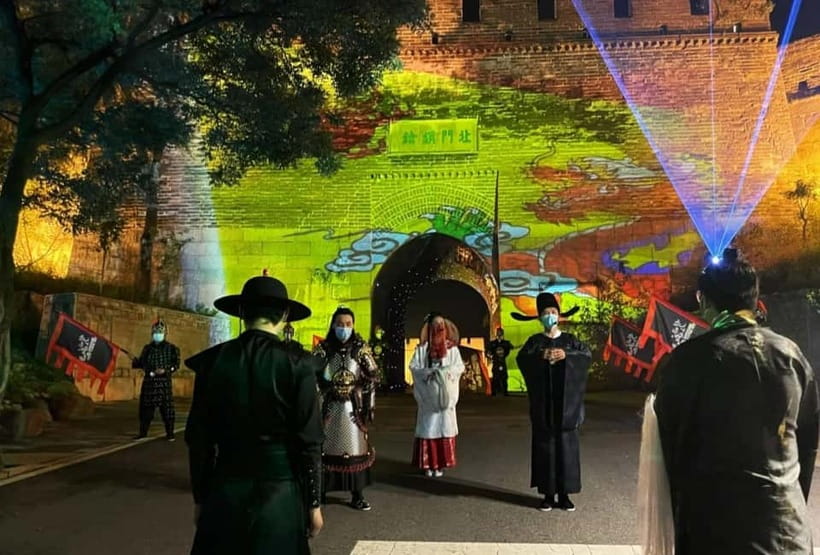 Badaling Great Wall Night Tour+ Light Show + Performance - Cultural Performances On Site, And The Language Factor