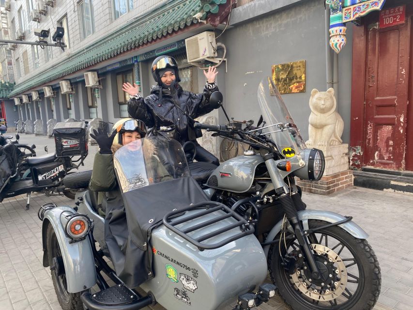 Beijing: 4 hours Discover City by Sidecar - How the guide and driver make the ride smoother (and more informative)