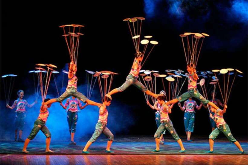 Beijing: Acrobatic Show Tickets Traditional & Modern Fusion - Quick Highlights at Qinle Palace