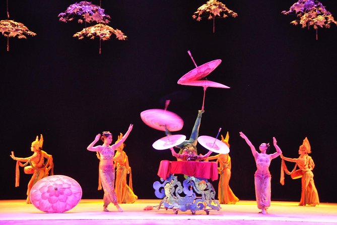 Beijing Acrobatic Show with Peking Duck Dinner Private Tour - Red Theatre acrobatics: what you should expect from the performance