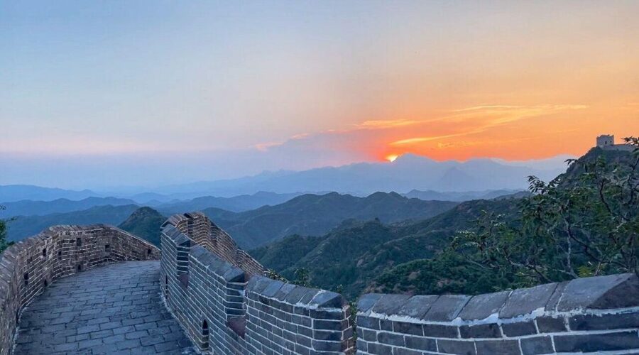Beijing: Best Great Wall Sunset Tour - Dinner in the Countryside and Gubei Water Town After Dark