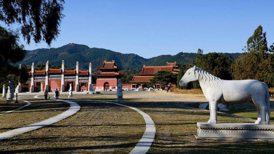 Beijing:Eastern Qing Tomb/Huangyaguan Great Wall/Dule Temple - How this 9-hour day trip really works from Beijing