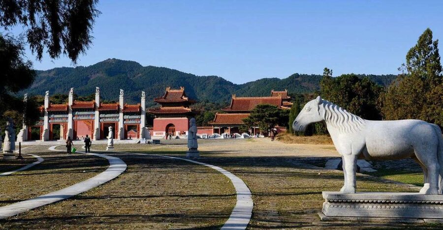 Beijing:Eastern Qing Tomb/Huangyaguan Great Wall/Dule Temple - Huangyaguan Great Wall: a renovated 3 km stretch with 20 watchtowers