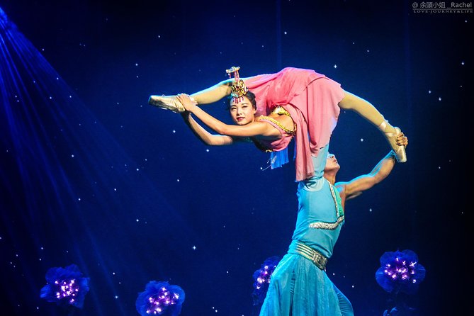 Beijing Evening Acrobatic Show in Red Theater + Private Transfer - Timing your night: the 5:30pm and 7:15pm options