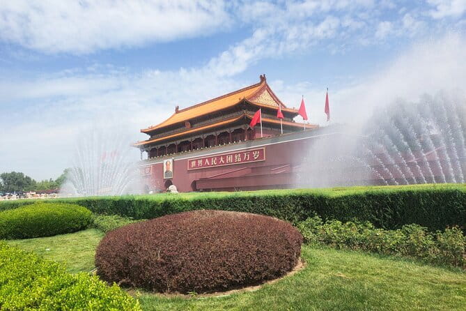 Beijing Forbidden City and Summer Palace Private Guide Tour - How the private car and English guide make Beijing feel manageable