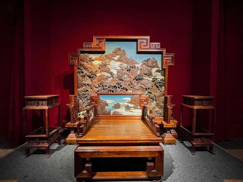 Beijing: Forbidden City and Tian’anmen Square Waking Tour - Tian’anmen Square: Free to Visit, Serious About Identity