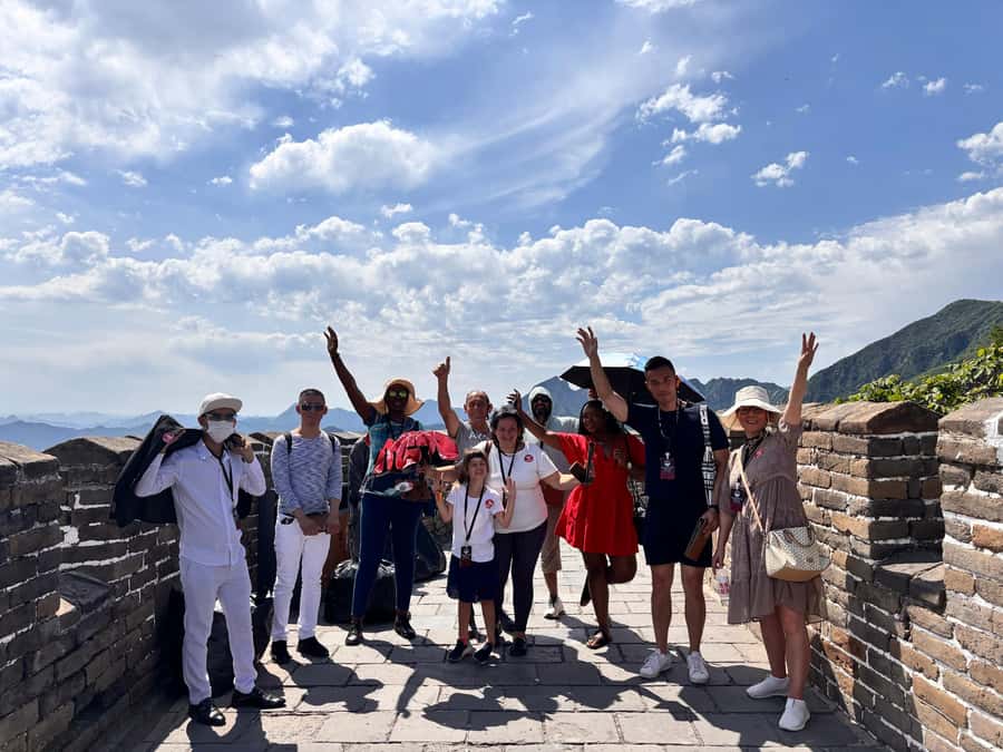 Beijing Great Wall Bus Tour with Multiple Route Options - Crowd control that actually works: go early and keep moving