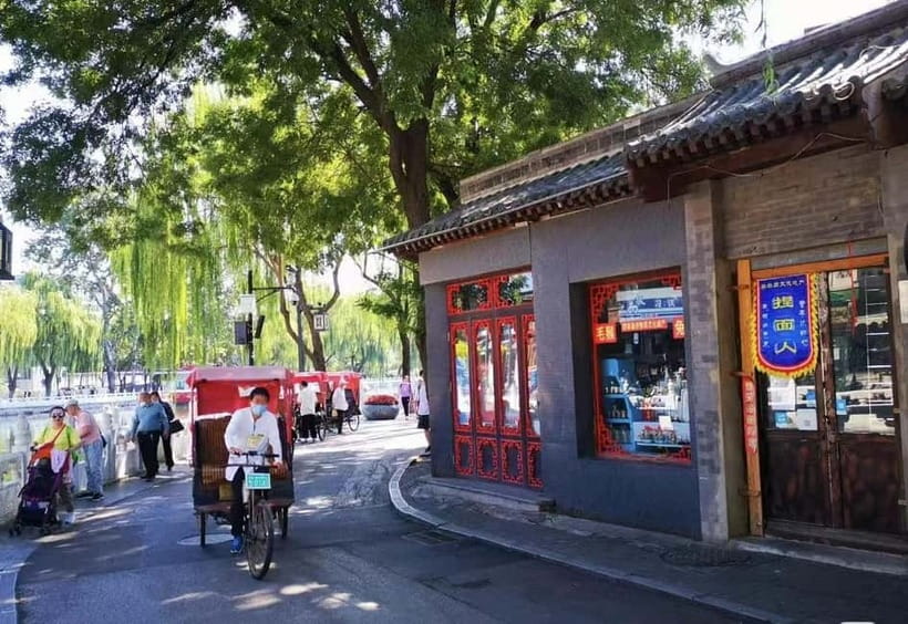Beijing: Great Wall & City Highlights Private Layover Tour - What the tour price includes, and where the extras show up