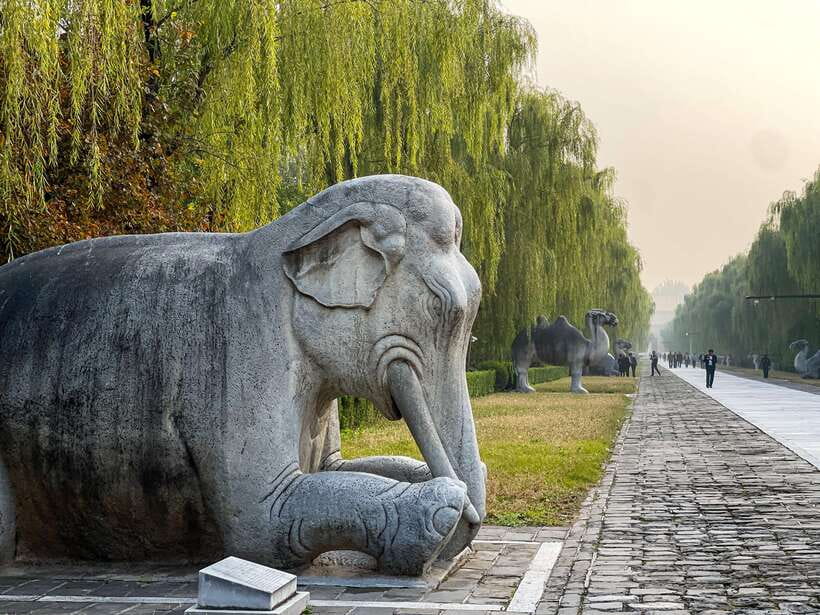 Beijing: Great Wall of China and Ming Tomb Private Tour - Mutianyu at the right time: quiet views instead of crowd math