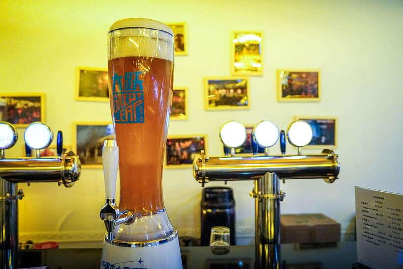 Beijing: Hidden Gems Guided Food Tour with Beer and Tastings - Walking 2.5km Through Hutongs Built for Courtyard Life