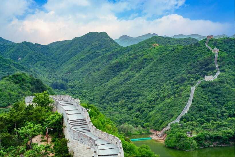 Beijing: Huanghuacheng Lakeside Great Wall Bus/Private Tour - Why Huanghuacheng Feels Different From the Usual Great Wall