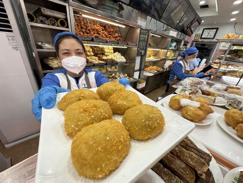 Beijing: Hutong Private Culinary Walking Tour - The tastings that make this tour feel truly local
