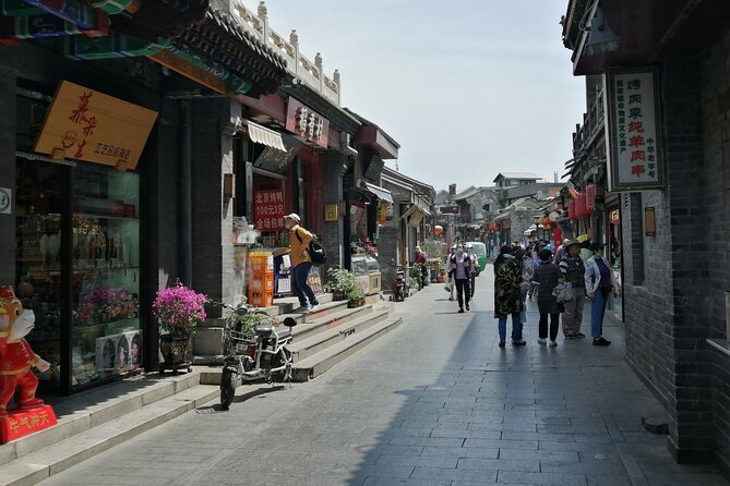 Beijing Hutongs Walking Tour - Maoer Hutong: architecture plus character stories