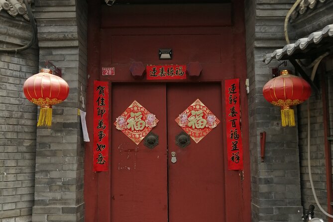 Beijing Hutongs Walking Tour - Walking toward the Houhai area and the water channel