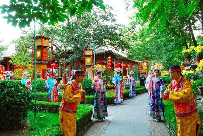 Beijing Imperial Dinning Experience with Night Tour - Your 6:00 p.m. pickup and the ride to Baijia Da Yuan