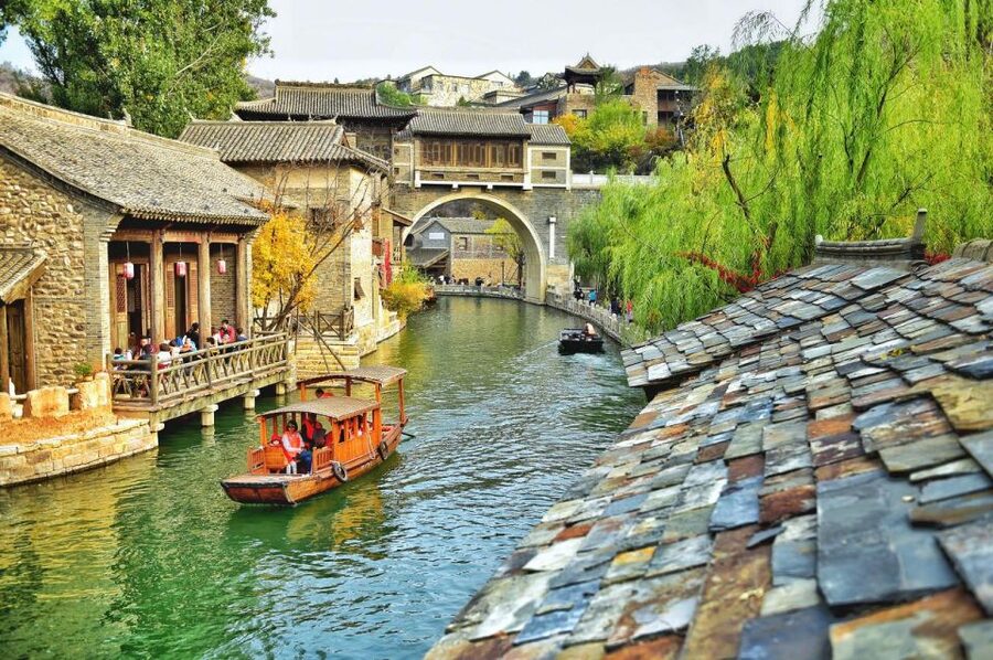 Beijing: Jinshanling and Simatai Wall&Gubei Watertown Tour - Simatai at night: cable car up, lantern walk, and watch towers you can actually see