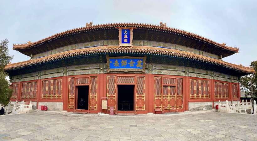 Beijing lama Temple Or Confucius Temple Tickets Reservation - Optional guided trips: when it’s worth paying extra