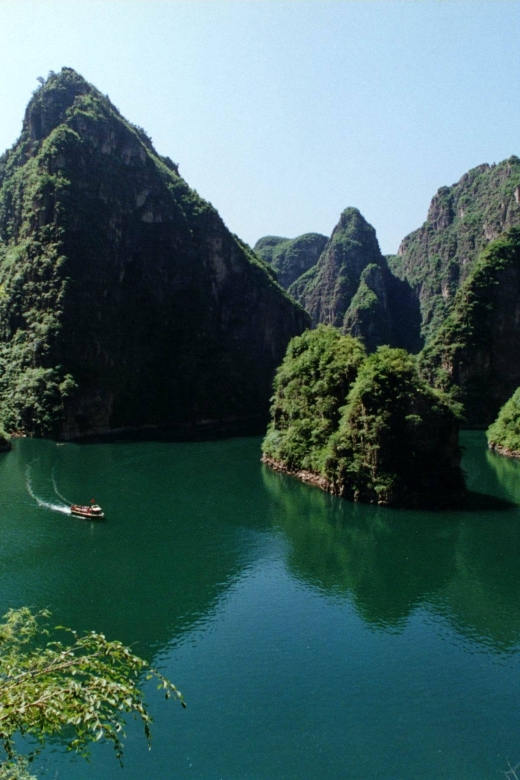 Beijing: Longqing Gorge w/Great Wall or Guyaju Private Tour - The private guide and car pickup that actually save time