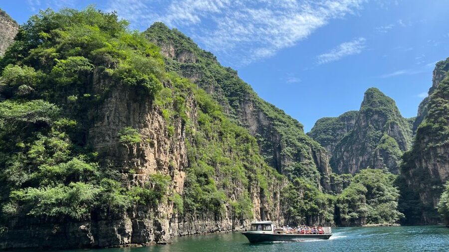Beijing: Longqing Gorge w/Great Wall or Guyaju Private Tour - Price and value: how $206 per person holds up