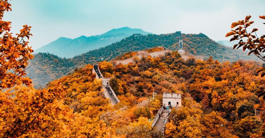 Beijing:Mutianyu/Badaling Great Wall Tour with VIP Fast Pass - What the Guide Actually Adds: Stories, Pace, and Photo Help